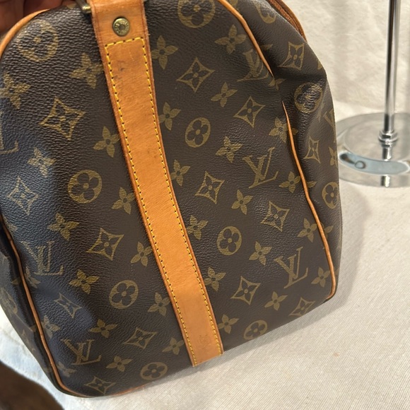 Authentic Louis Vuitton Monogram Keepall 50 with strap - Picture 8 of 17